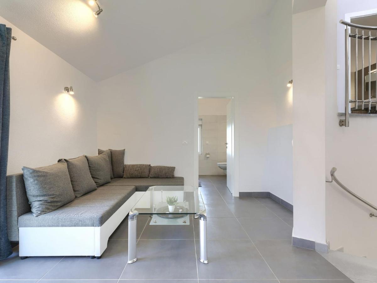 Holiday Home Villa Gocci By Interhome Kmeti Kültér fotó