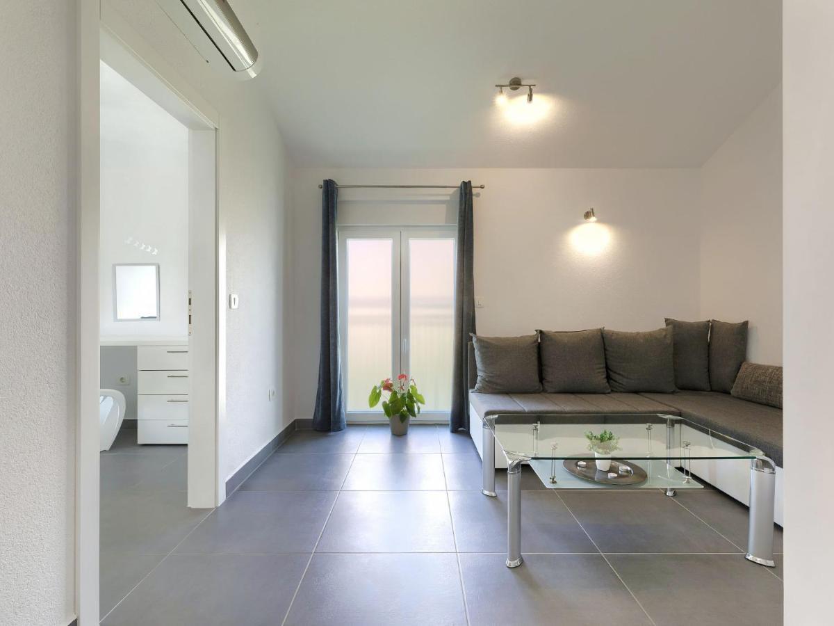 Holiday Home Villa Gocci By Interhome Kmeti Kültér fotó