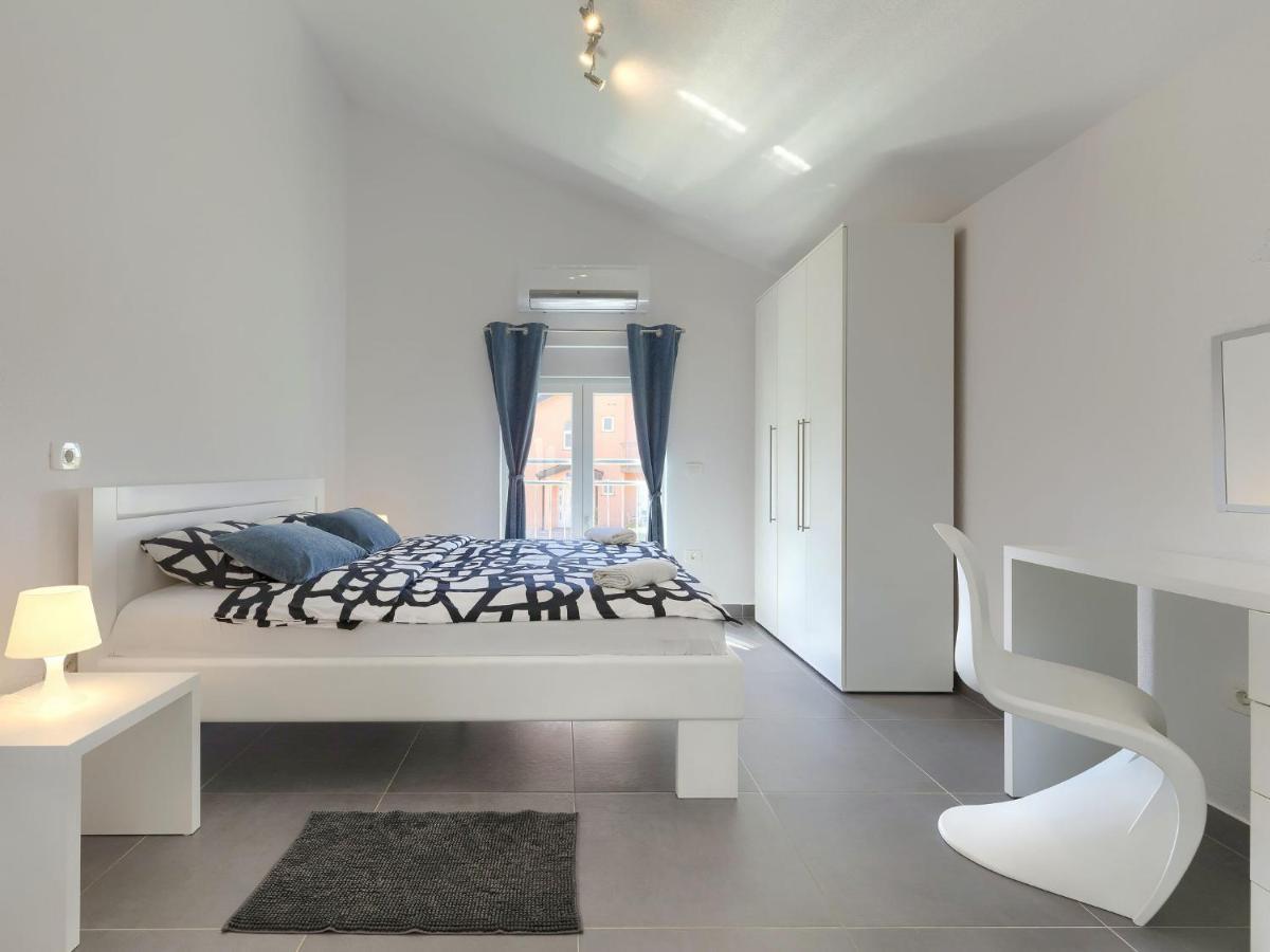Holiday Home Villa Gocci By Interhome Kmeti Kültér fotó