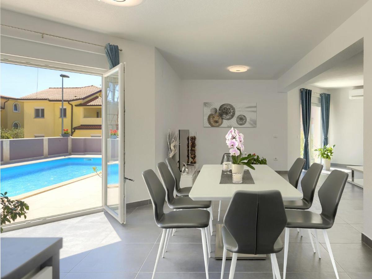 Holiday Home Villa Gocci By Interhome Kmeti Kültér fotó