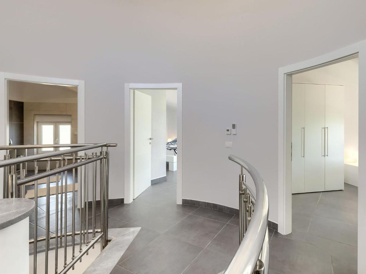 Holiday Home Villa Gocci By Interhome Kmeti Kültér fotó
