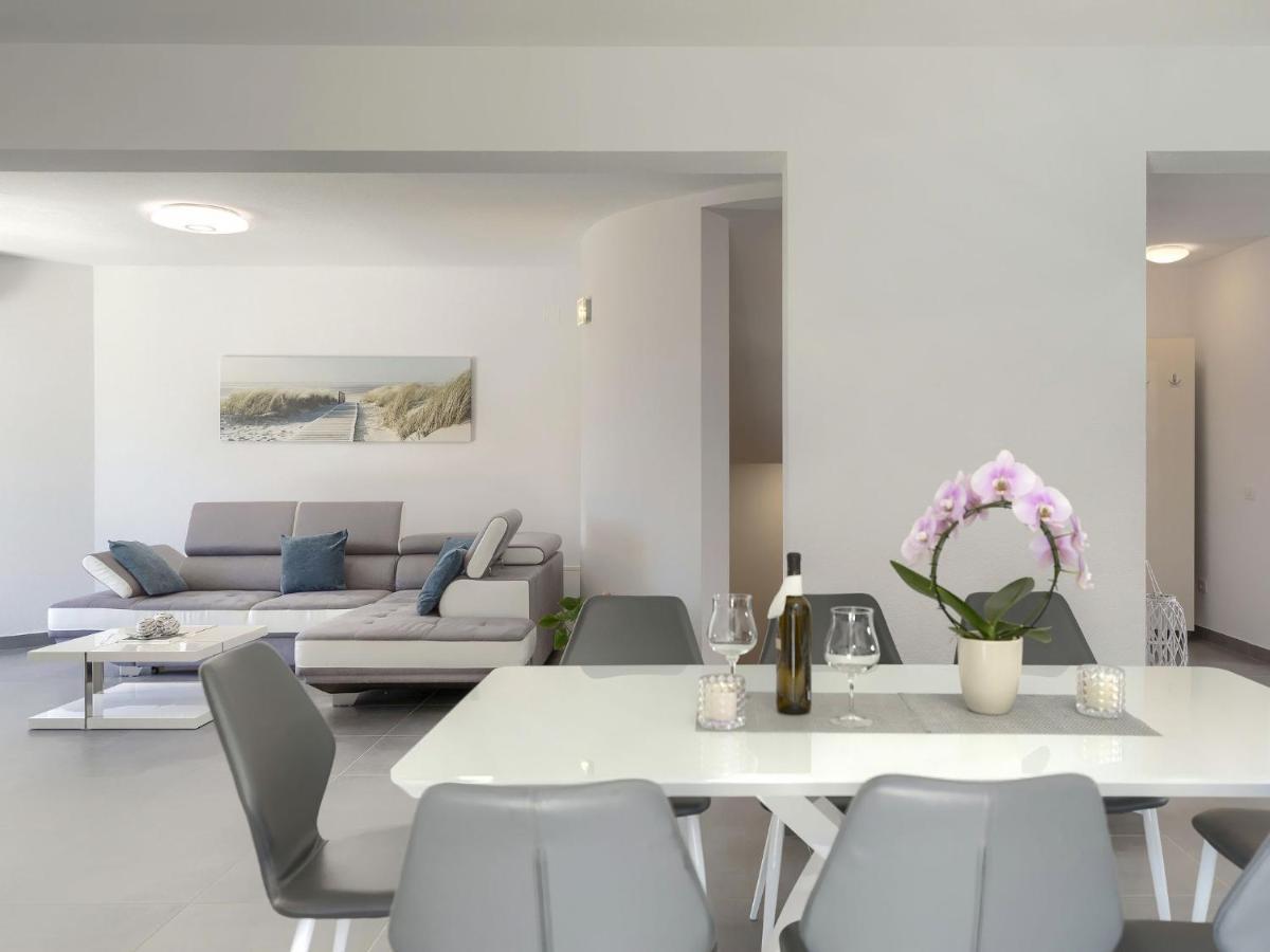 Holiday Home Villa Gocci By Interhome Kmeti Kültér fotó