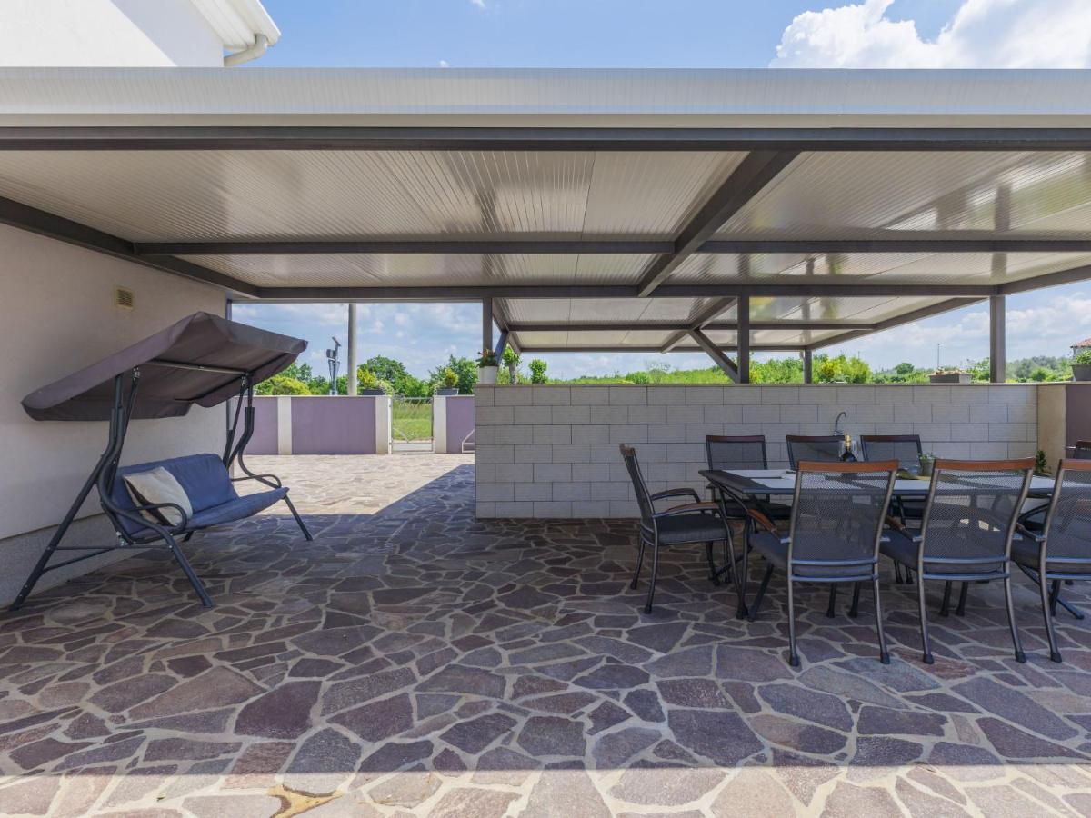 Holiday Home Villa Gocci By Interhome Kmeti Kültér fotó